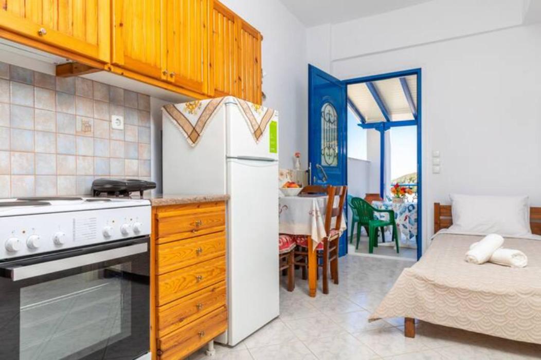 Eleni'S House Villa Koronos Екстериор снимка